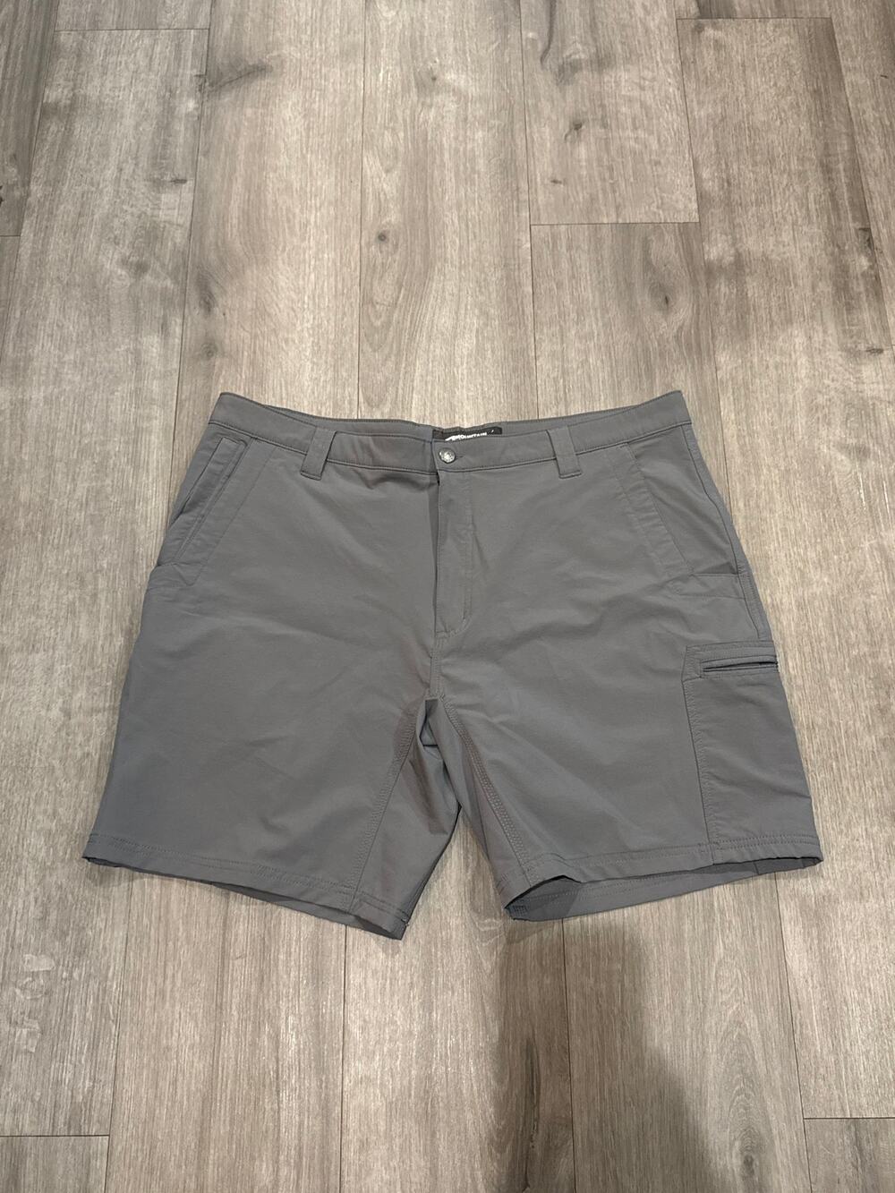 Mountain Khakis Ridgeline Hybrid Short Classic Fit Gray Shorts Men's Size 38x08